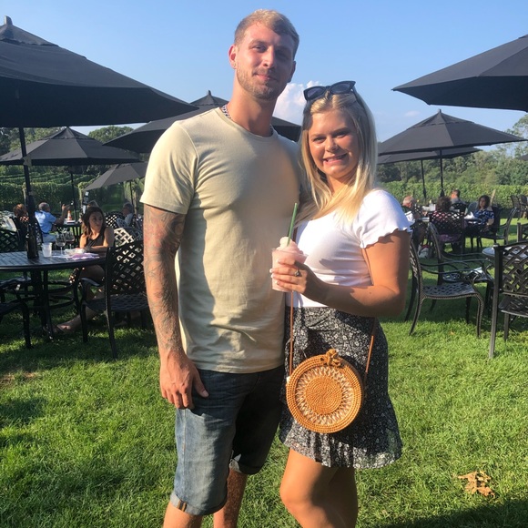 Meet your Posher, Katie - Picture 2 of 5